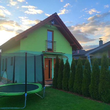 Green Cottage Besenova Exterior photo